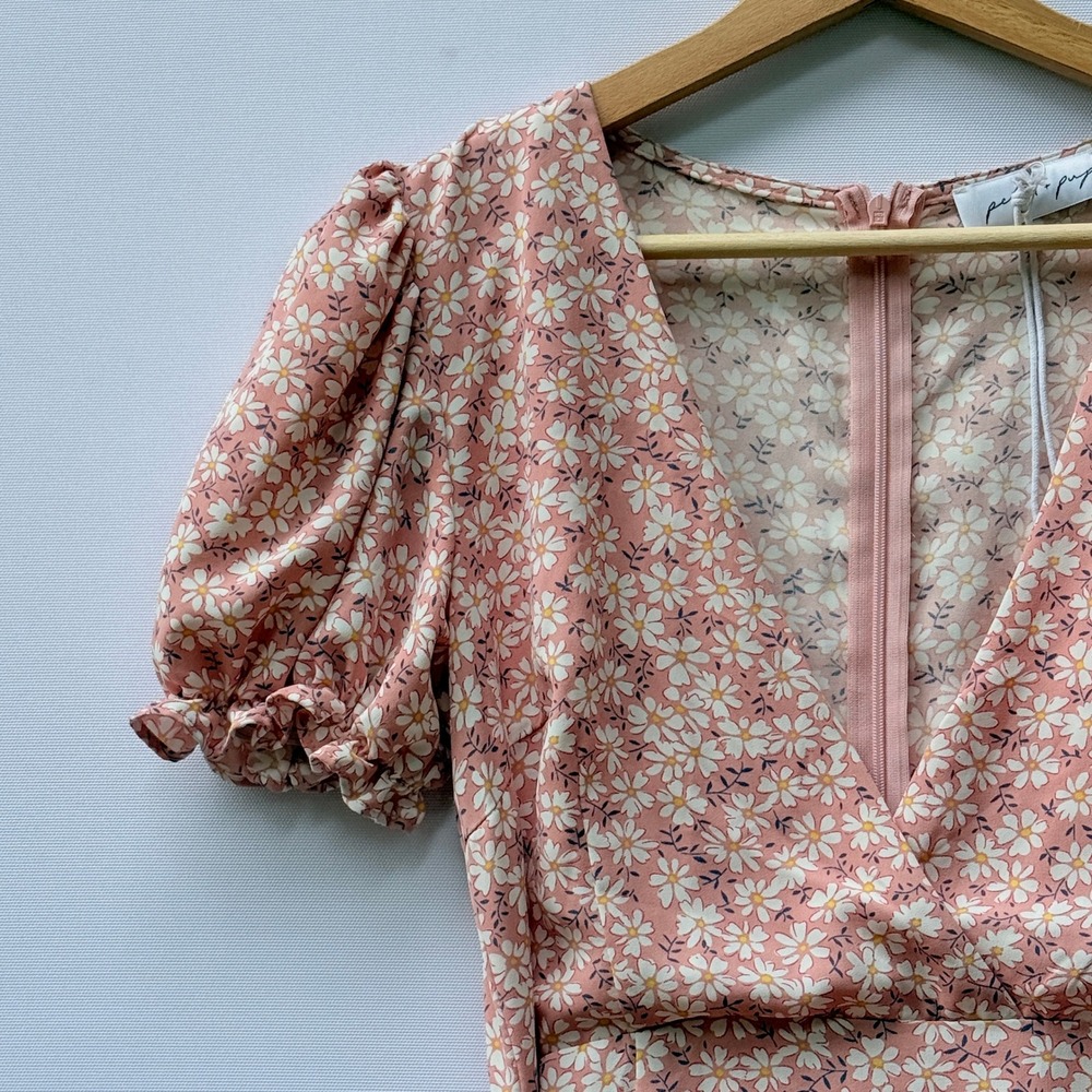 Petal + Pup Women 4 US Floral Mini Dress Pink White Short Sleeve Ruffle Wrap NEW - Picture 2 of 8